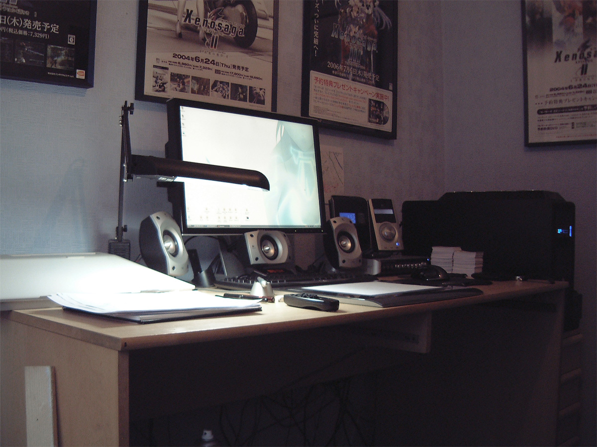 Desk 5